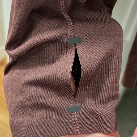 Brand New Peloton quarter zip Large - Picture 2 of 4